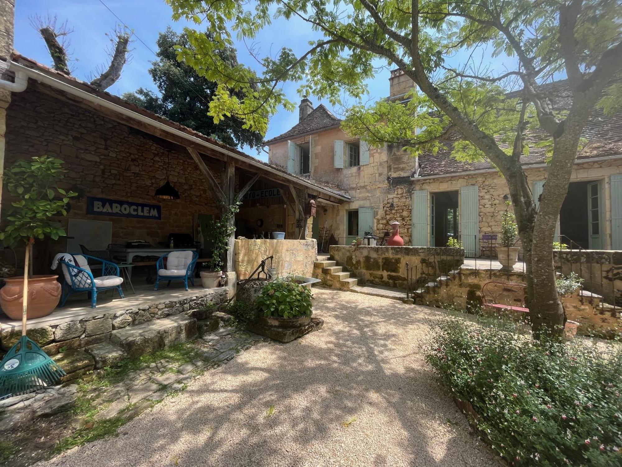 1 Rue Pasquet - 2 Double Rooms In The Main House Beaumont-en-Perigord Exterior photo